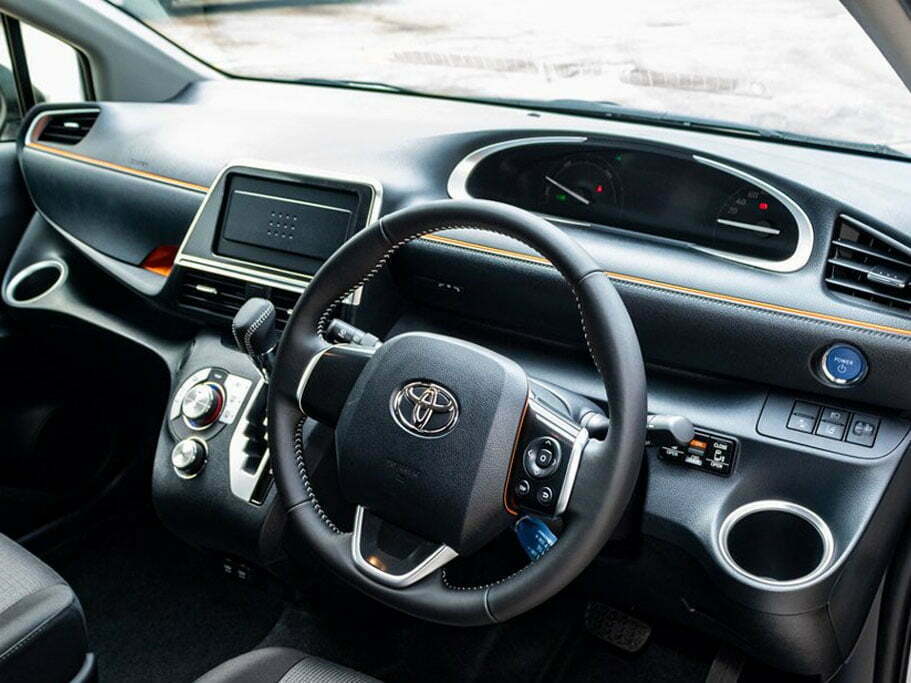 Toyota Sienta Hybrid Interior