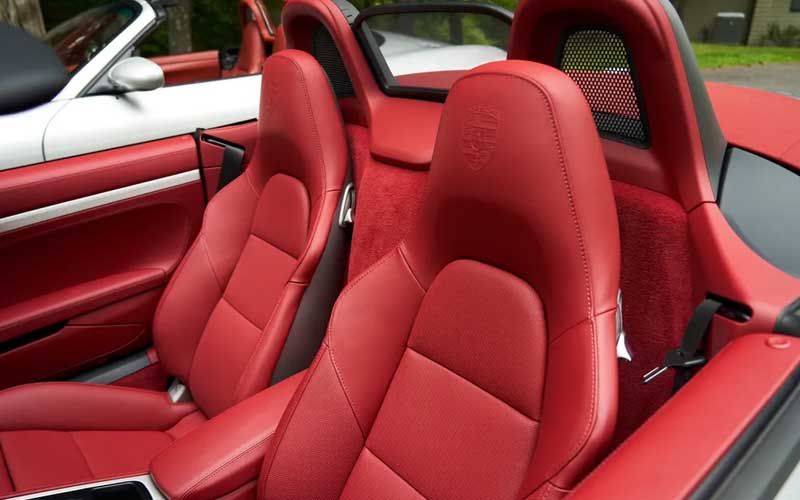 Porsche 718 Boxster 25 Years Edition 2022 interior seats