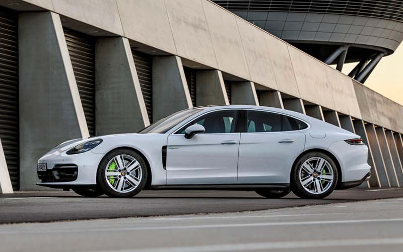 Porsche Panamera 4 E-Hybrid AWD 2022 exterior side