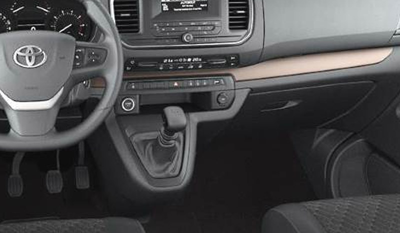 Toyota PROACE Verso M 50 kWh 2022 Interior Gear View