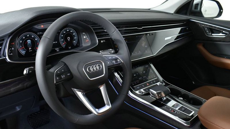 Audi Q8 Premium 55 TFSI Quattro 2022 Interior Steering View