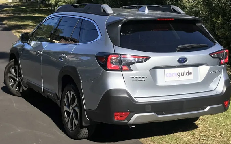 Subaru Outback Touring CVT 2022 exterior back