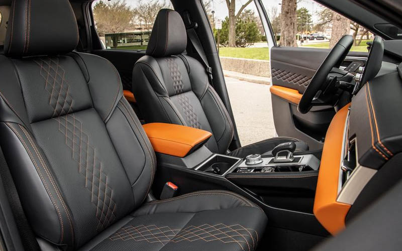 Mitsubishi Outlander 2022 interior seats