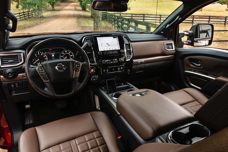 Nissan Titan XD S 2022 Dashboard Interior