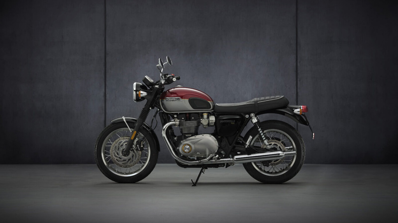 Triumph Bonneville T120 2022 Side View